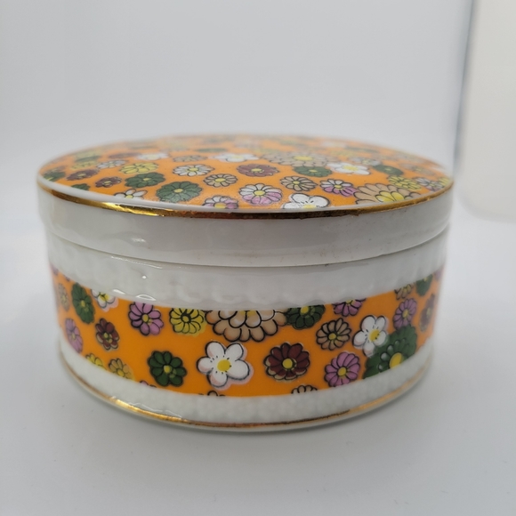 Vintage Porcelian Trinket Boxes Bathroom Vanity Set Powder Container Flower... - Picture 4 of 11